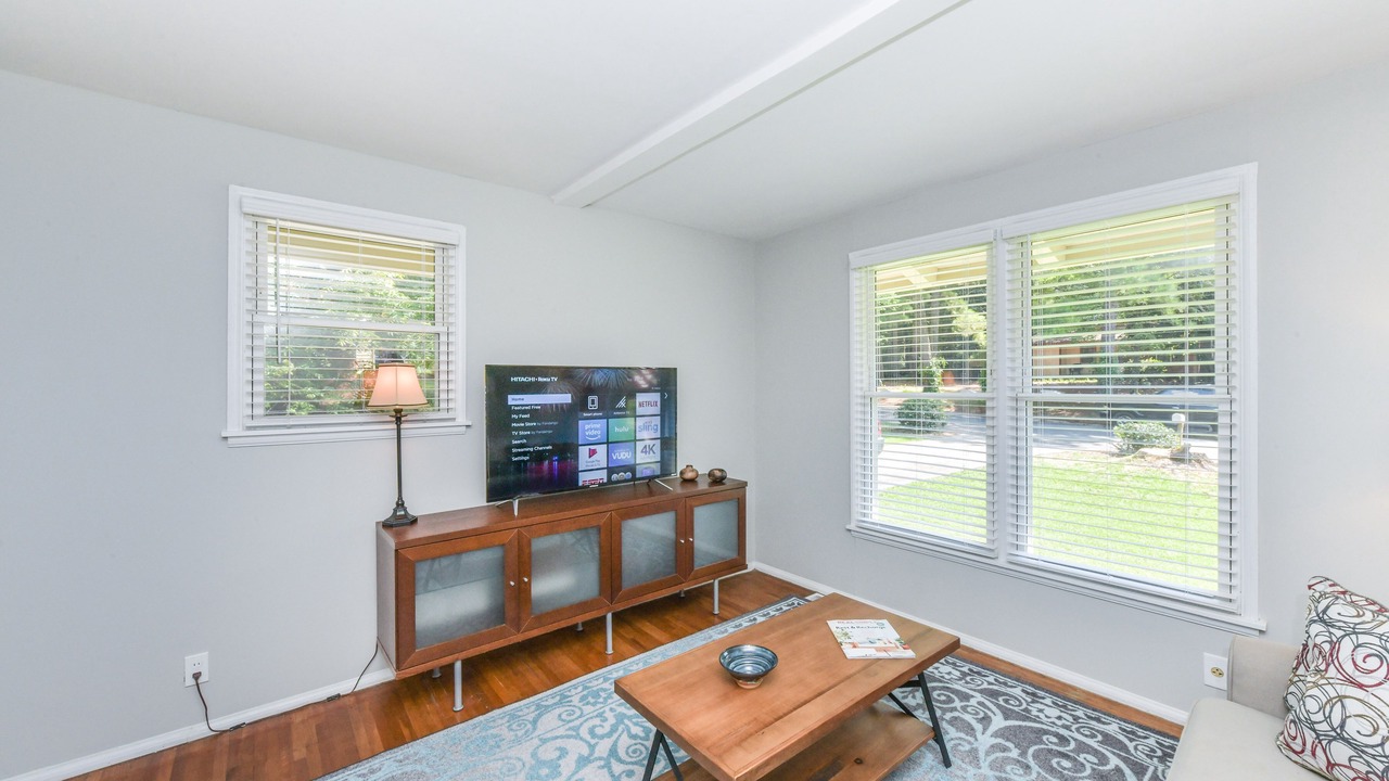 Photo of Bedroom in Executive Park
