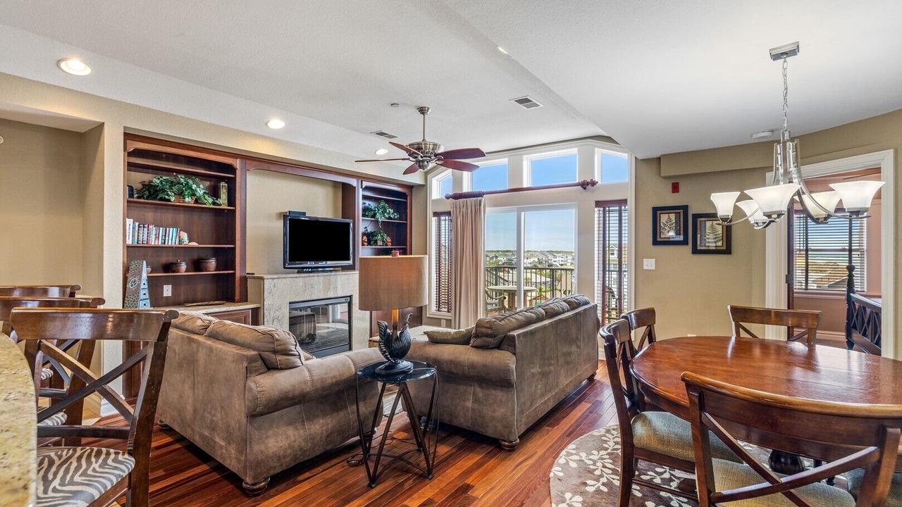 Photo of Livingroom in Kill Devil Hills