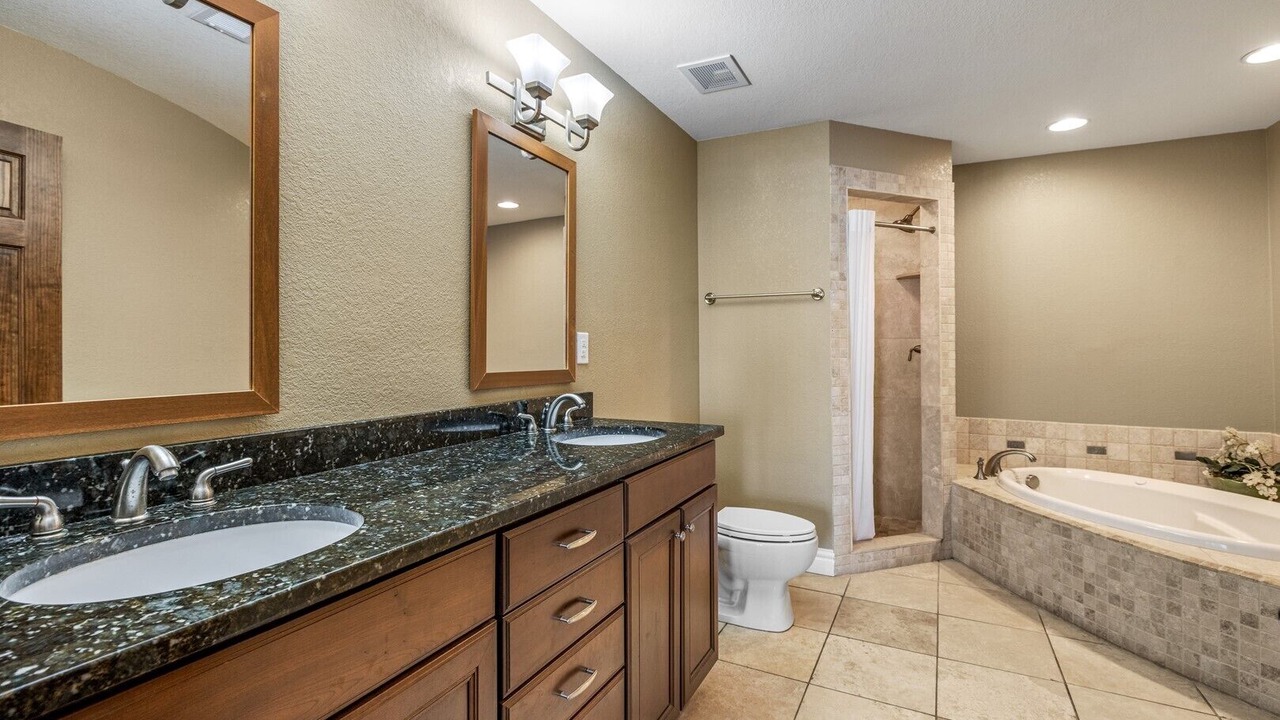 Photo of Bathroom in Kill Devil Hills