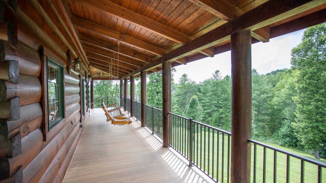 Photo of Patio Balcony in Wilkesboro