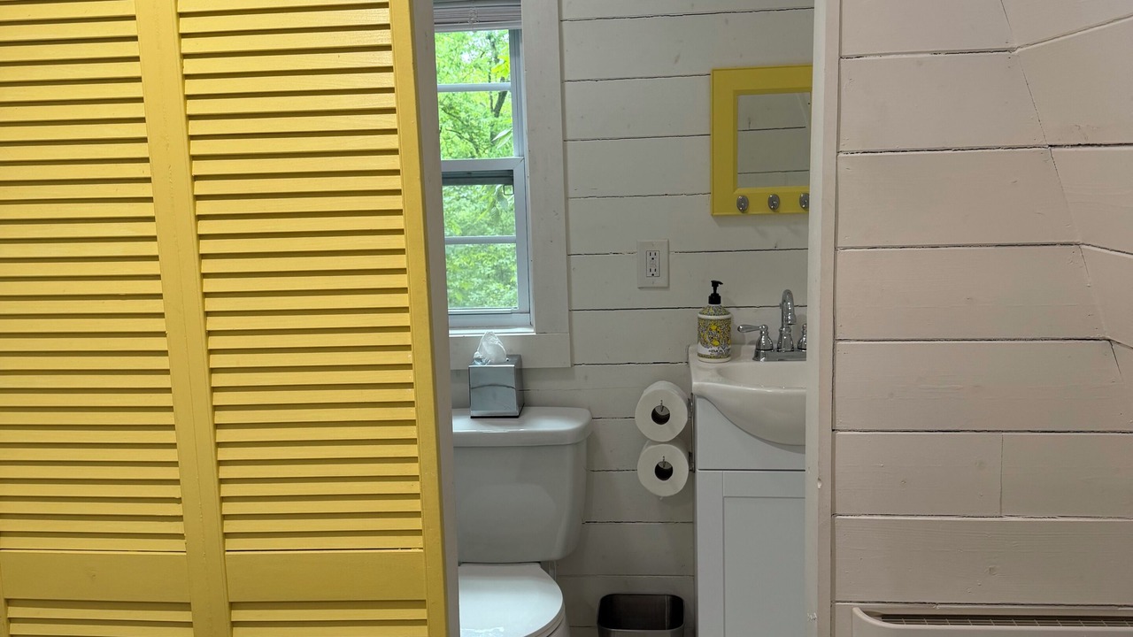 Photo of Bathroom in Scottsboro