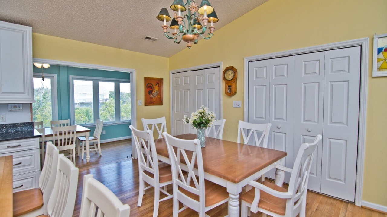 Photo of Bedroom in Pine Knoll Shores