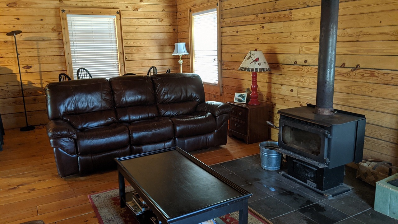 Photo of Livingroom in Grassy Creek