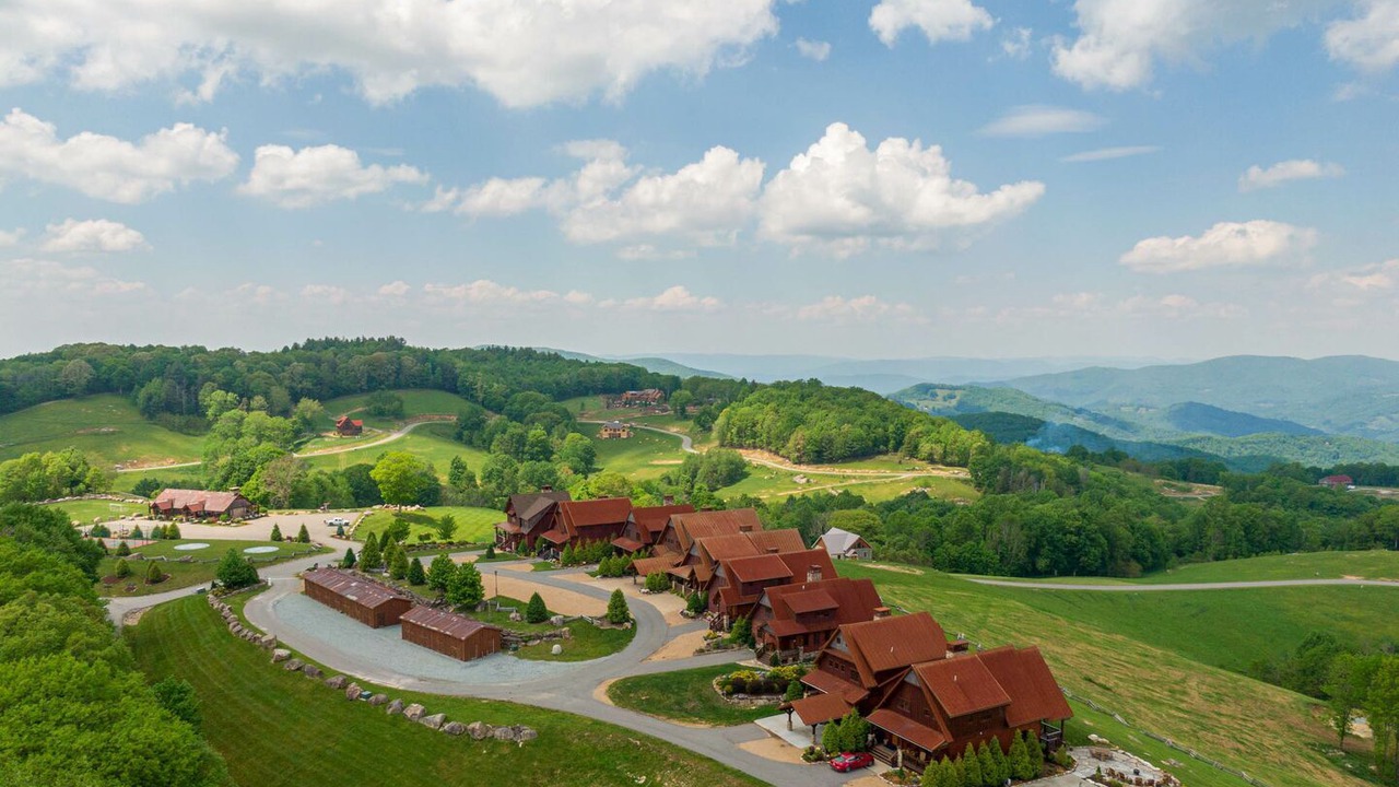 Photo of Outdoor in Elk Park