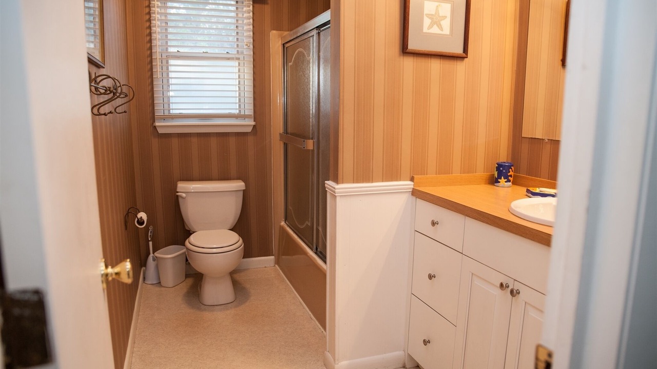 Photo of Bathroom in Hatteras