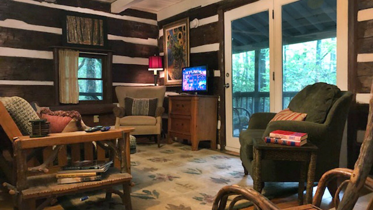 Photo of Livingroom in Saluda