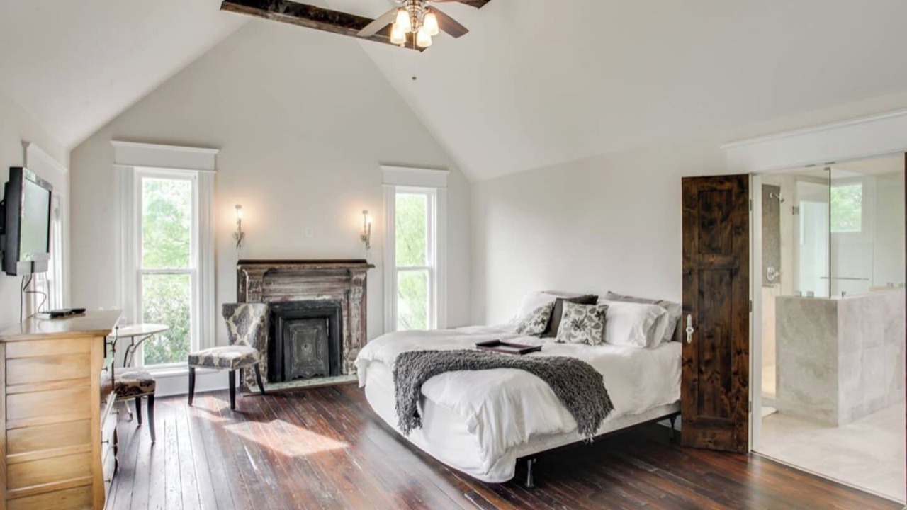 Photo of Bedroom in Woodland in Waverly