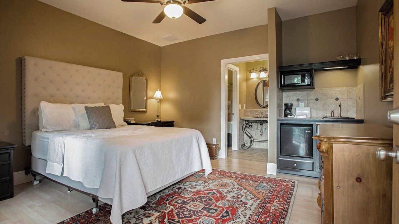 Photo of Bedroom in Woodland in Waverly
