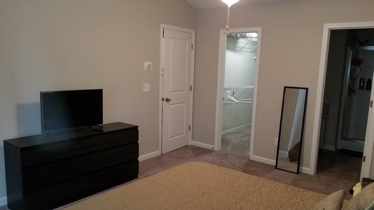 Photo of Bedroom in Jamestown