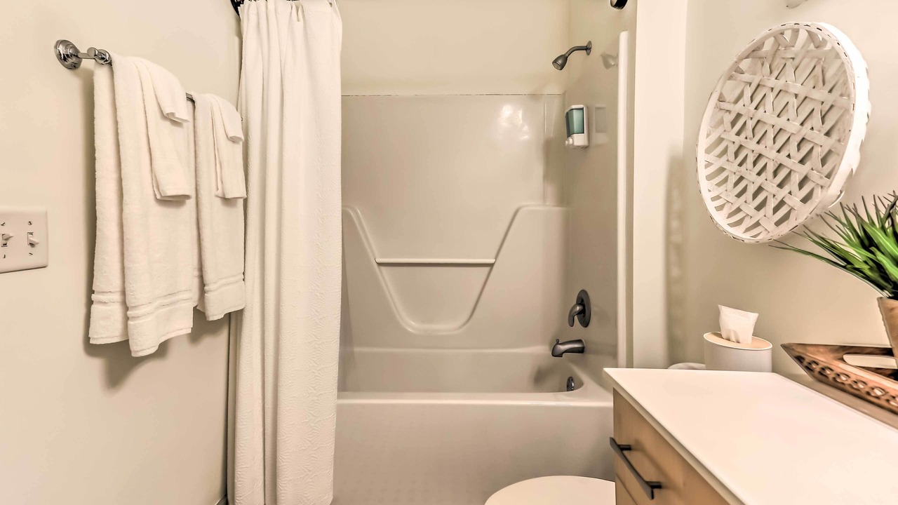 Photo of Bathroom in River District