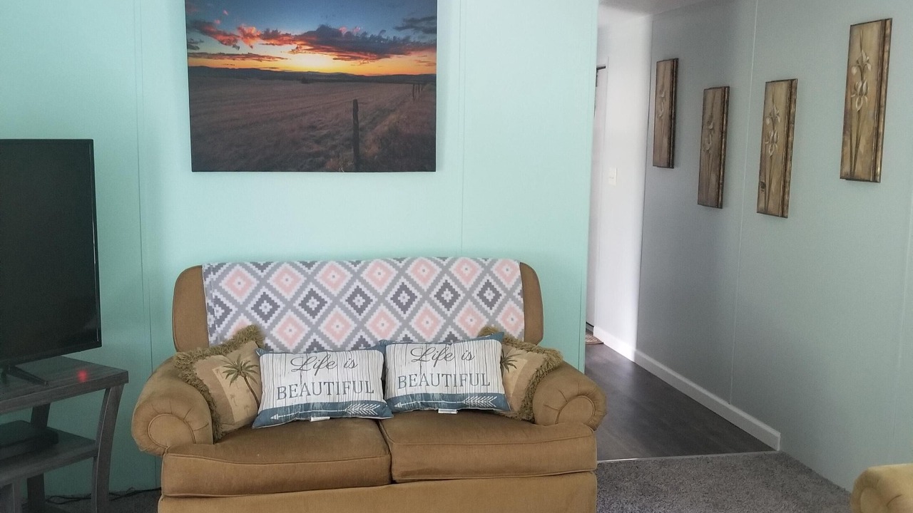 Photo of Livingroom in Mills River