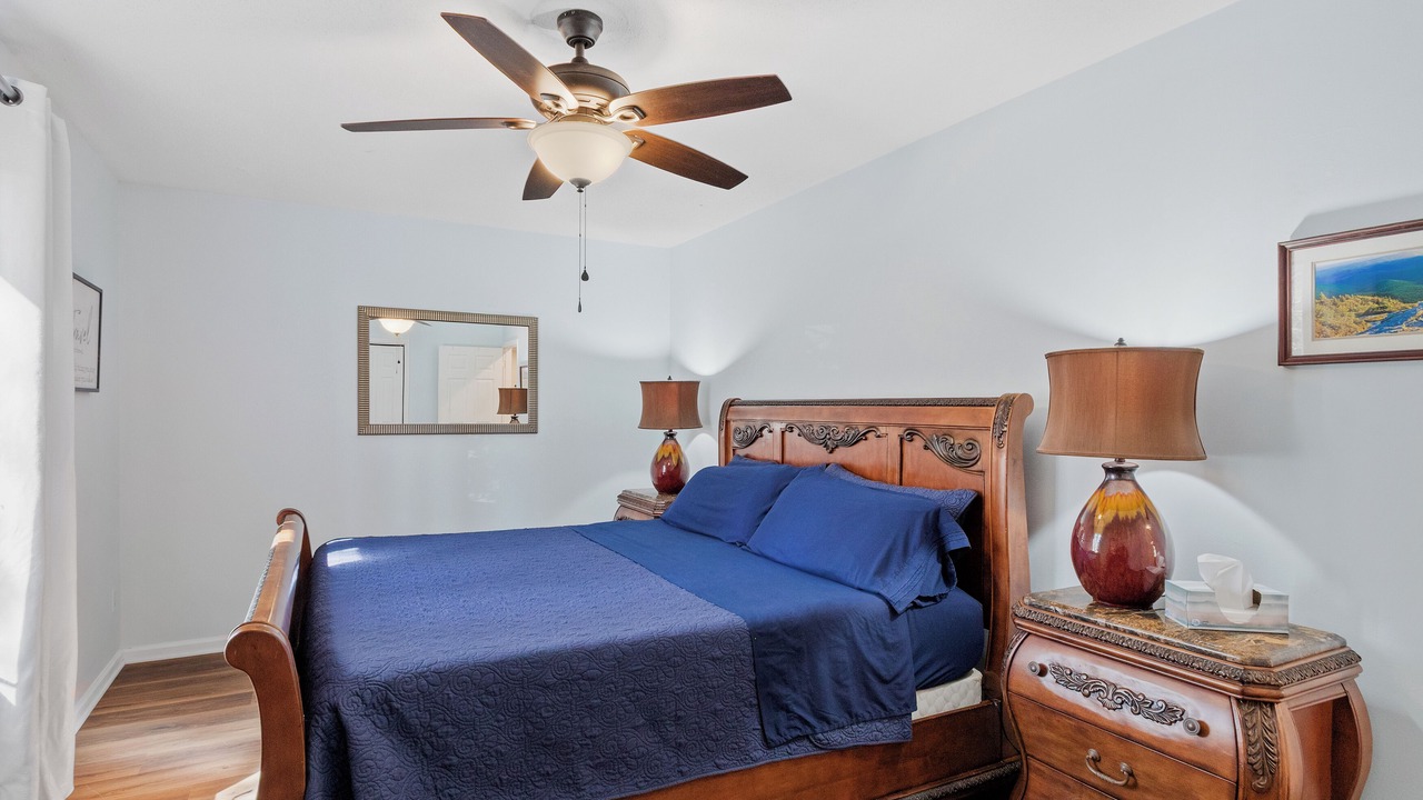 Photo of Bedroom in Royal Pines