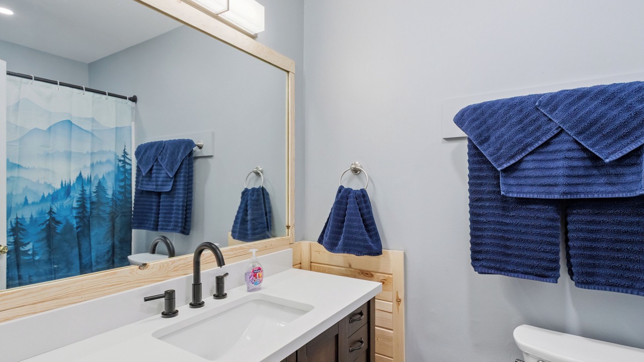Photo of Bathroom in Royal Pines