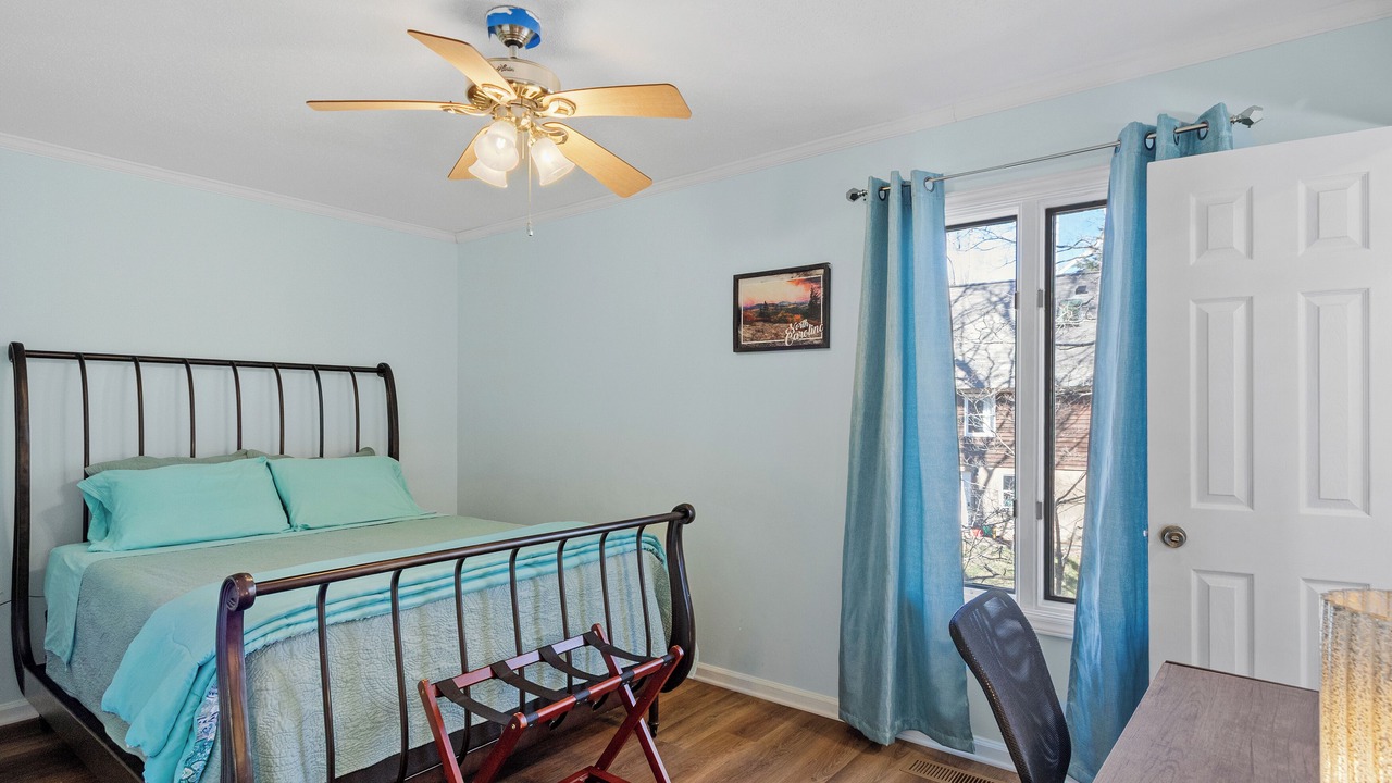 Photo of Bedroom in Royal Pines