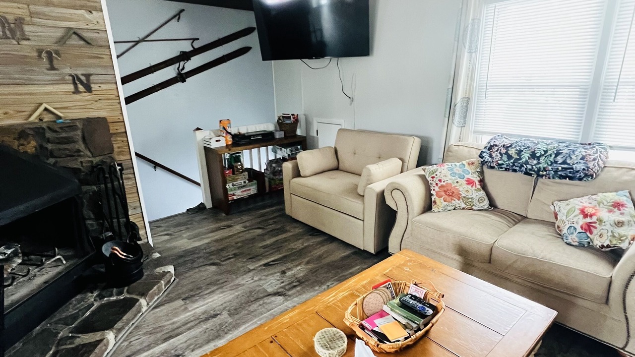 Photo of Livingroom in Beech Mountain