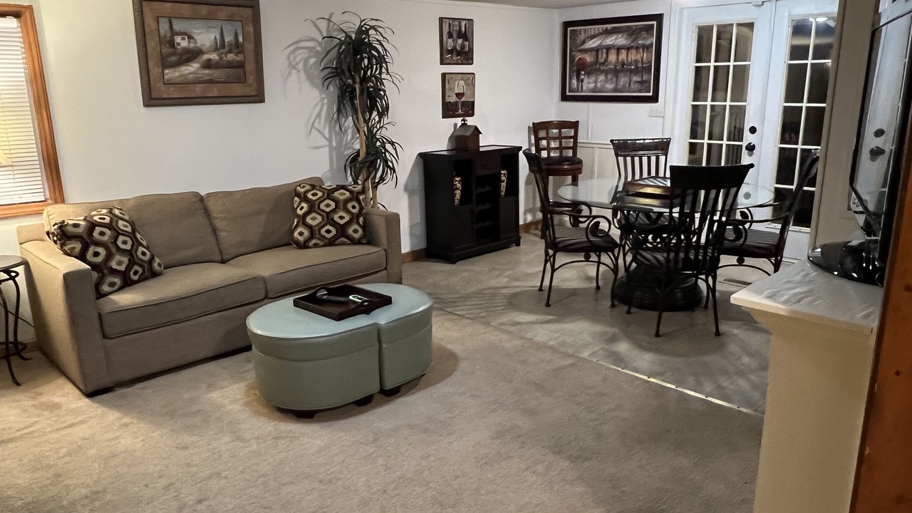 Photo of Livingroom in Burlington