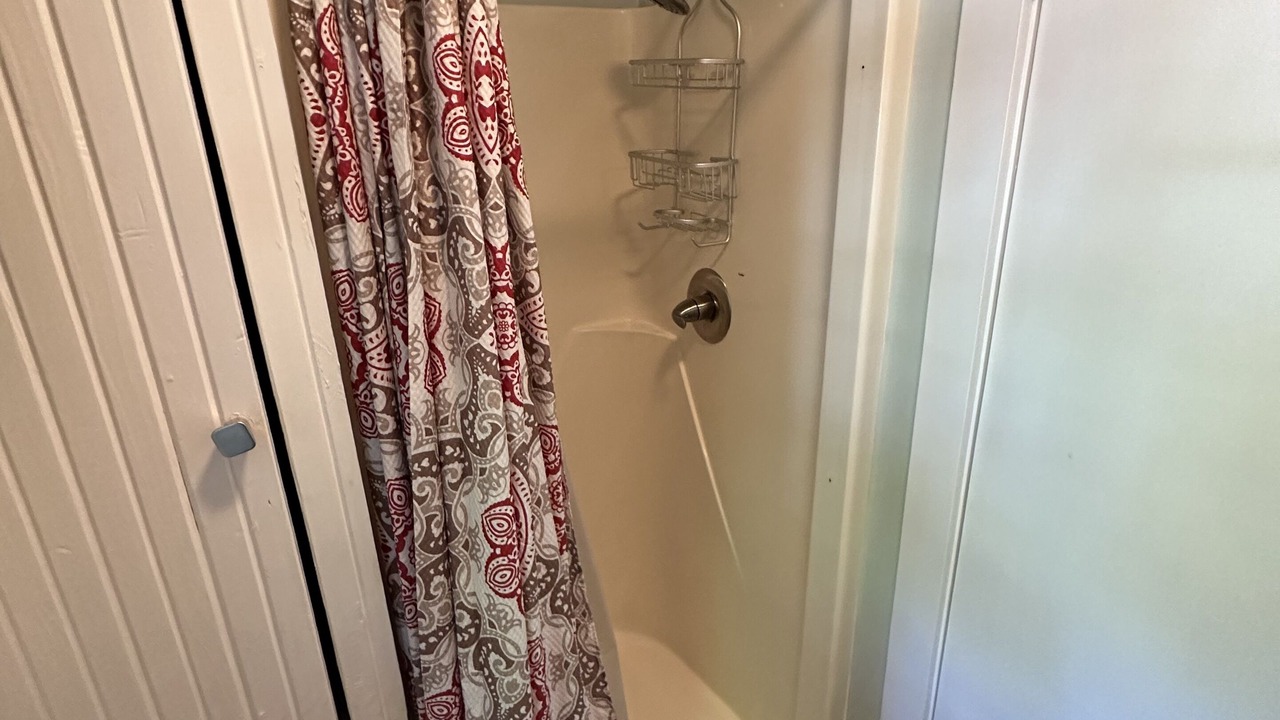 Photo of Bathroom in Roxboro