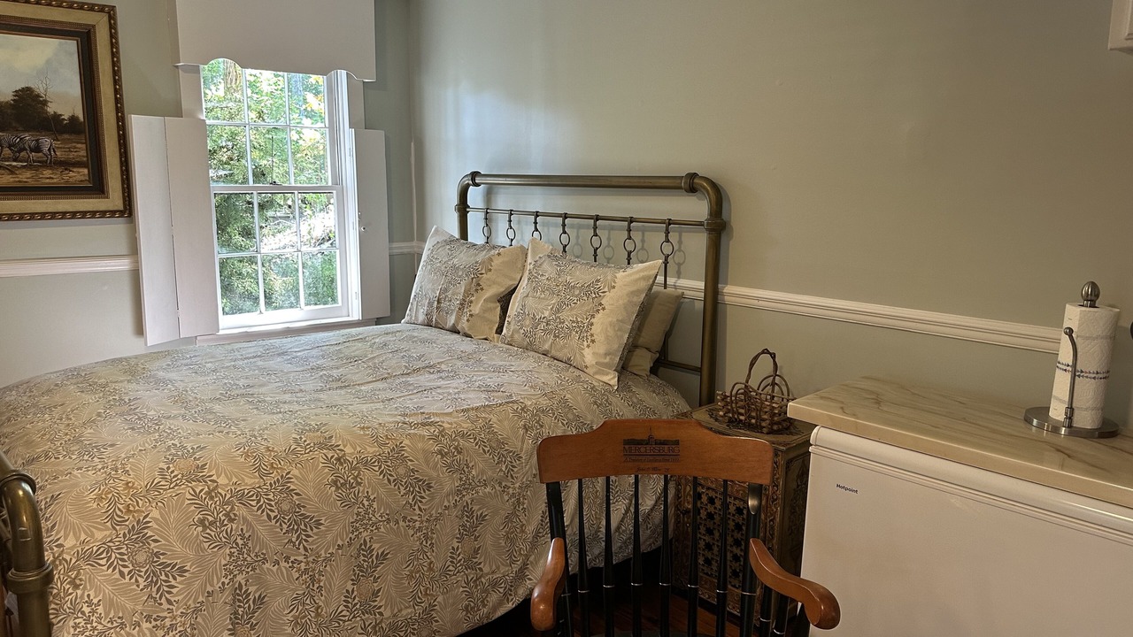 Photo of Bedroom in Roxboro