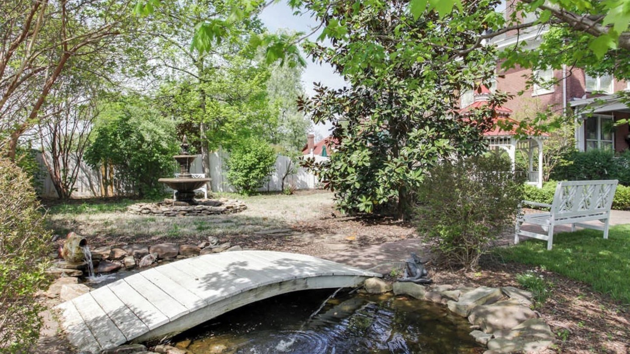Photo of Outdoor in Woodland in Waverly