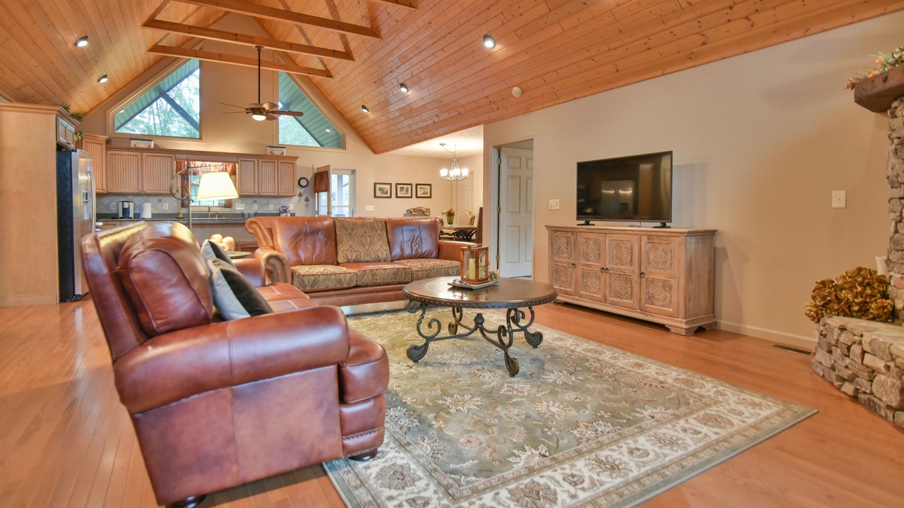Photo of Livingroom in River Ridge
