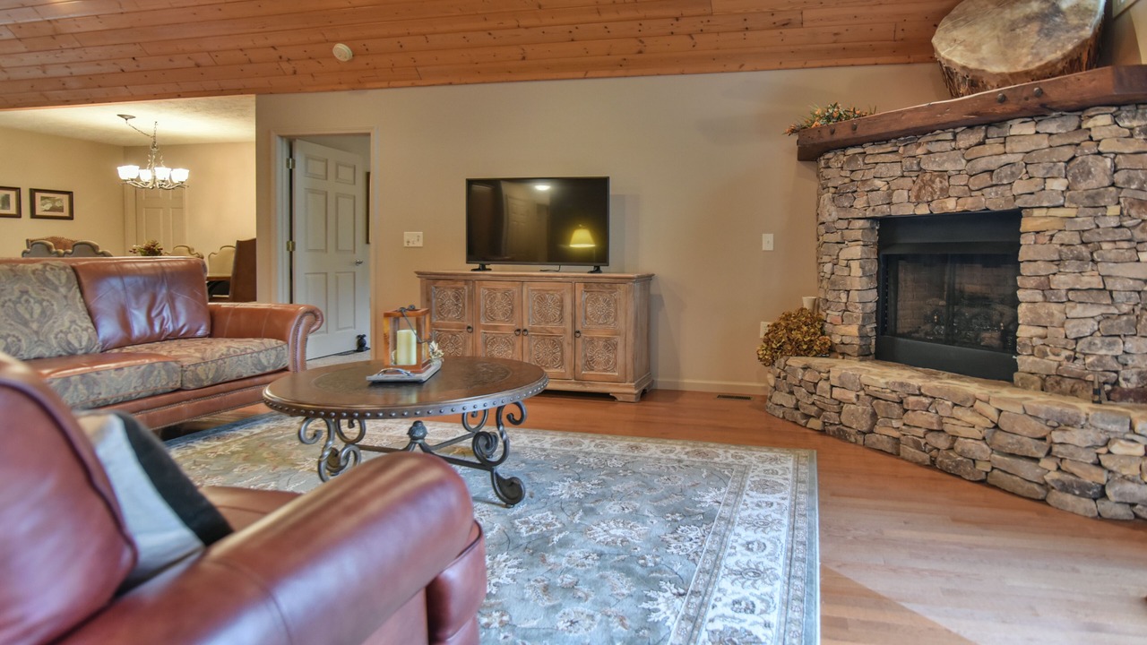 Photo of Livingroom in River Ridge