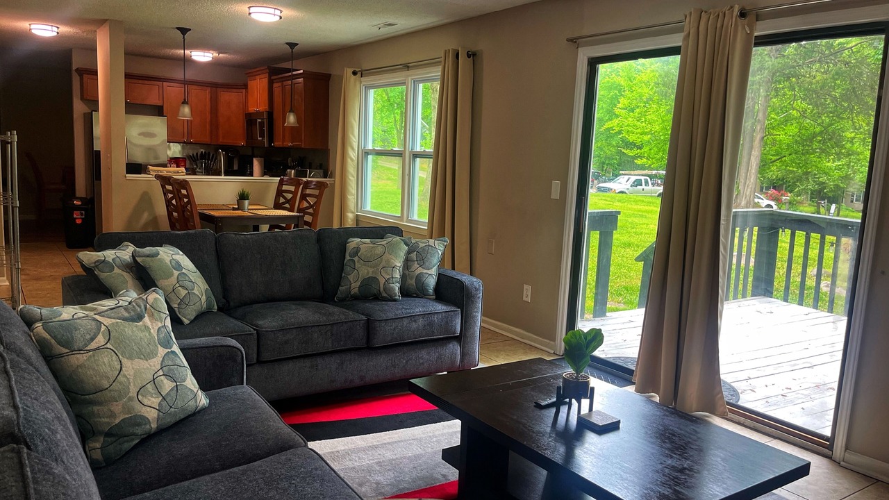 Photo of Livingroom in Newell