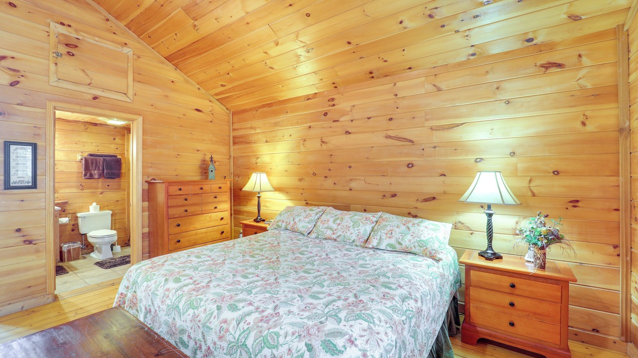 Photo of Bedroom in Apple Ridge