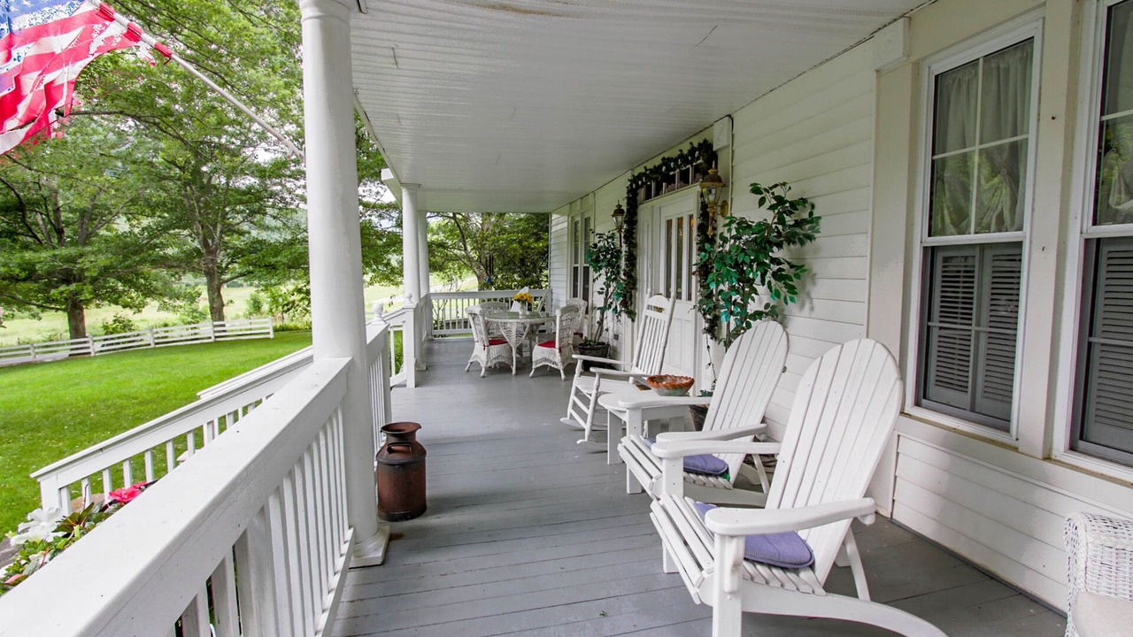 Photo of Patio Balcony in West Jefferson