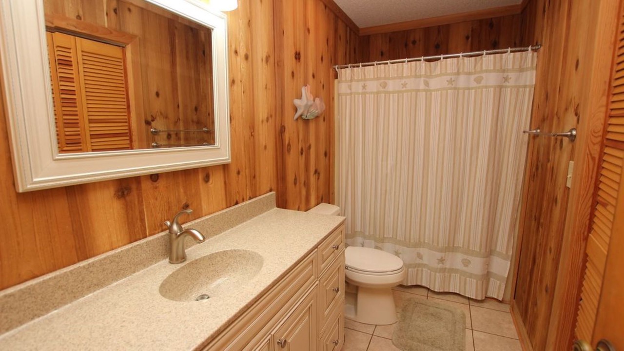 Photo of Bathroom in Ocean Sands