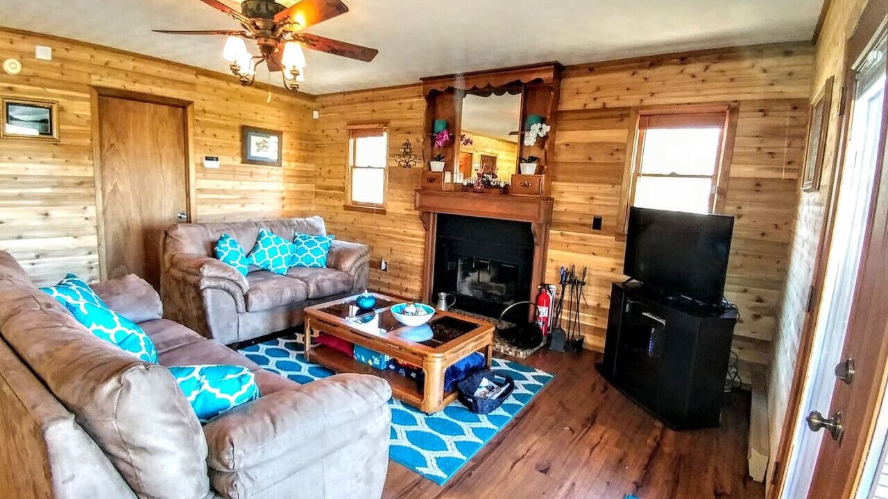 Photo of Livingroom in Whittier