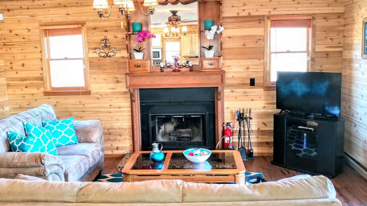 Photo of Livingroom in Whittier