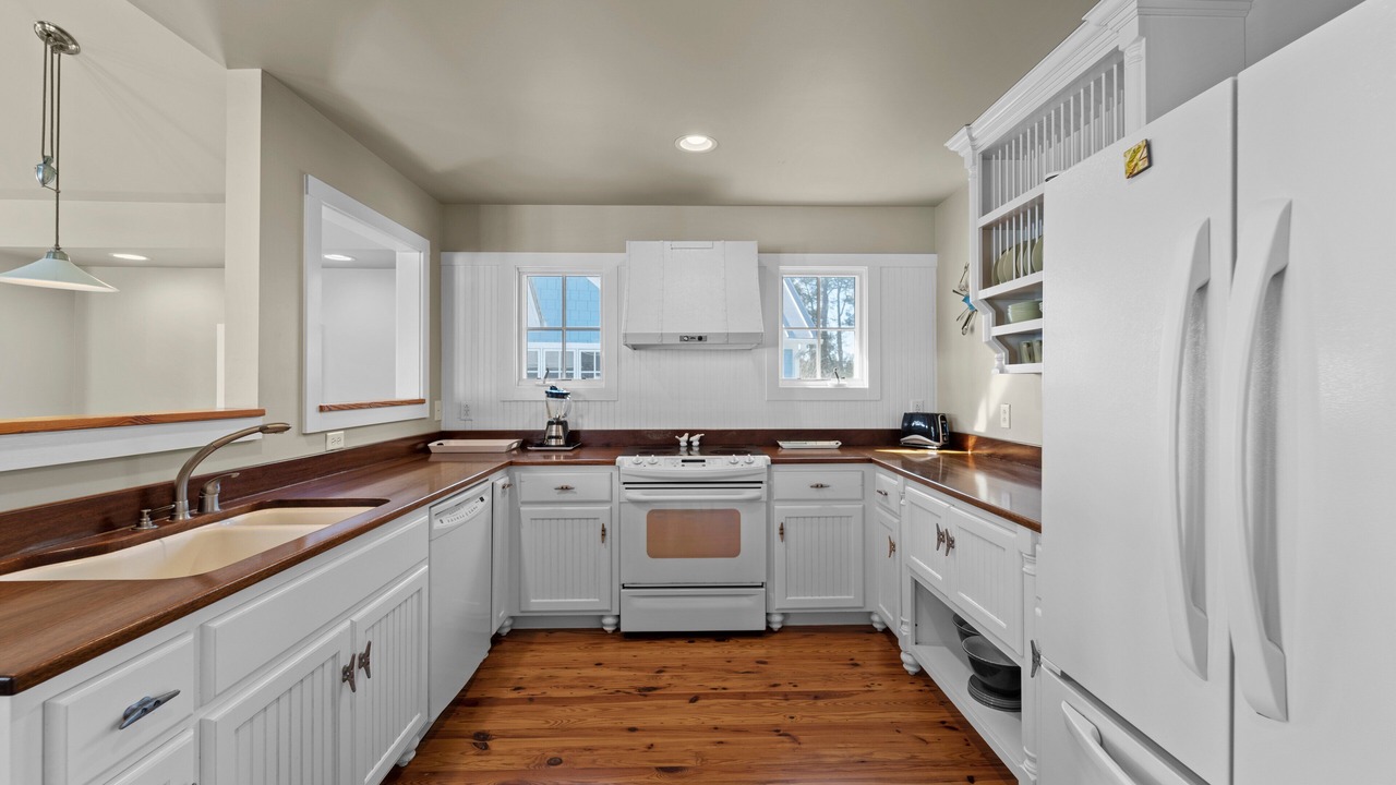 Photo of Kitchen in Minnesott Beach