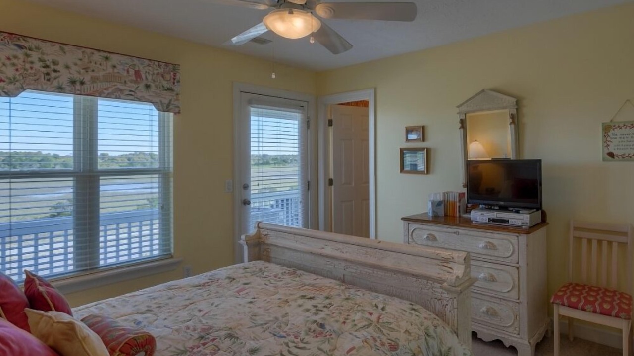 Photo of Bedroom in Holden Beach