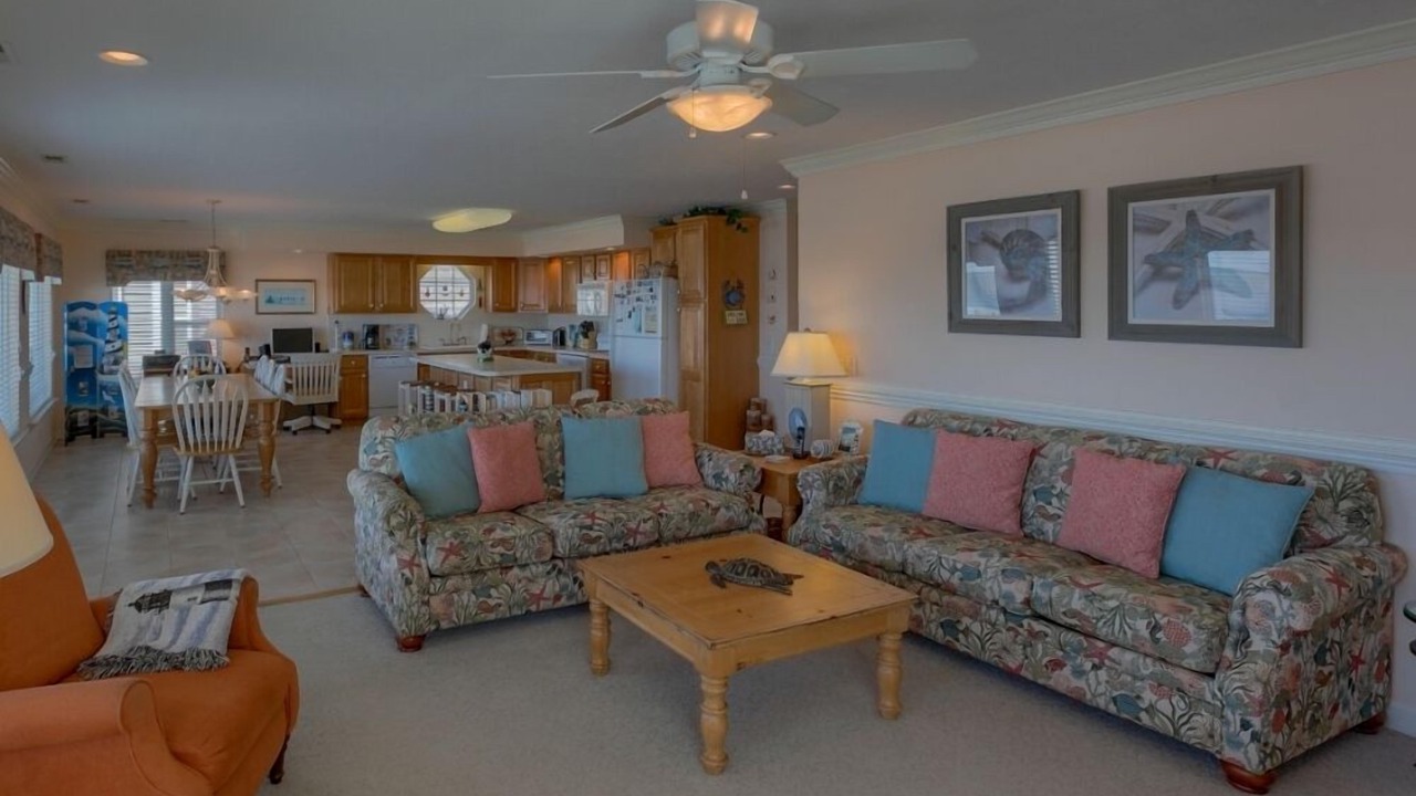Photo of Livingroom in Holden Beach