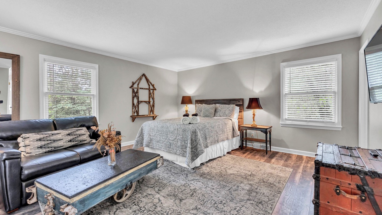 Photo of Bedroom in Jamestown
