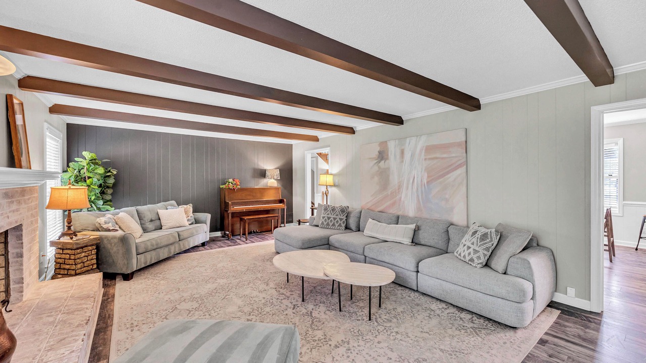 Photo of Livingroom in Jamestown