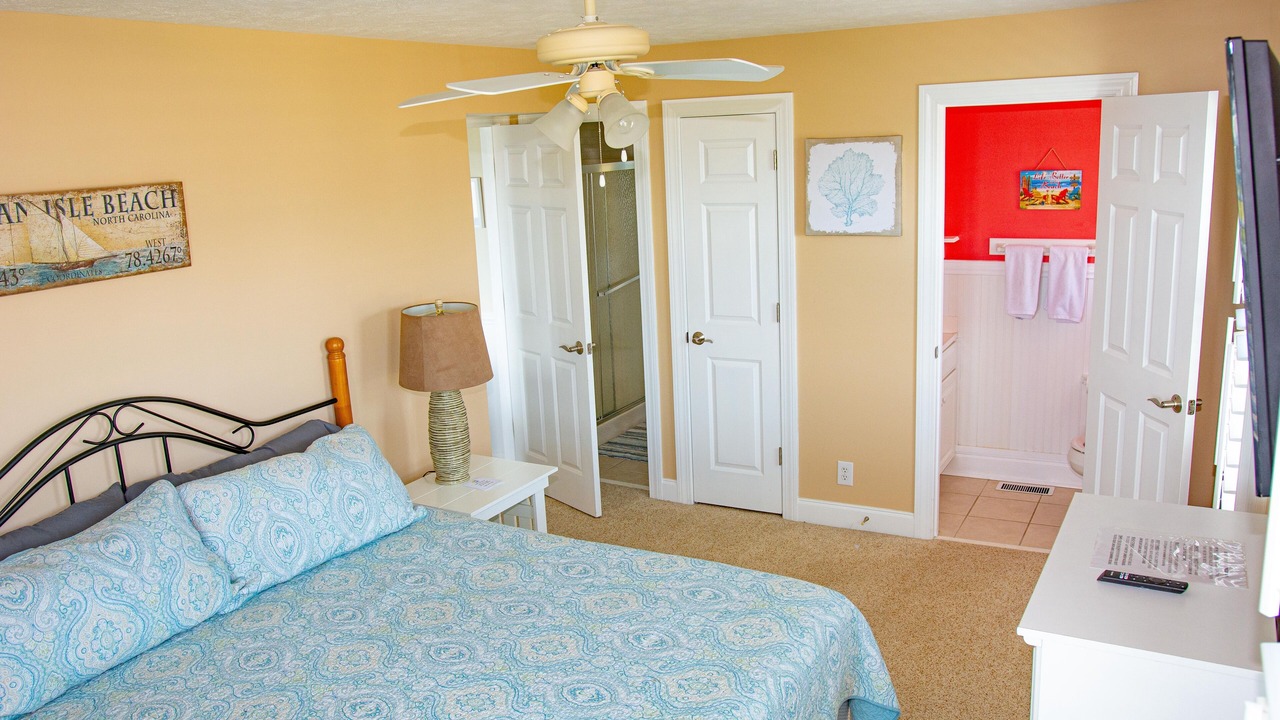 Photo of Bedroom in Ocean Isle Beach