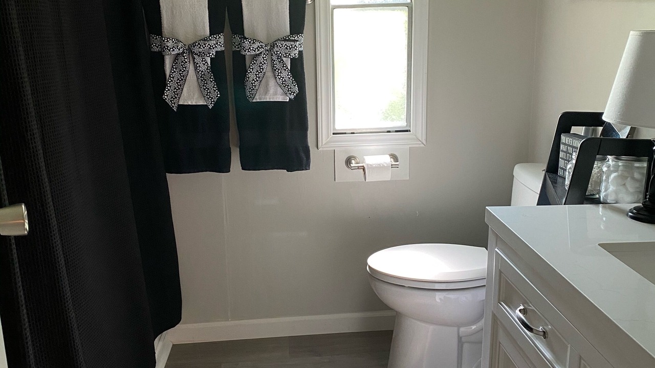 Photo of Bathroom in Dowelltown