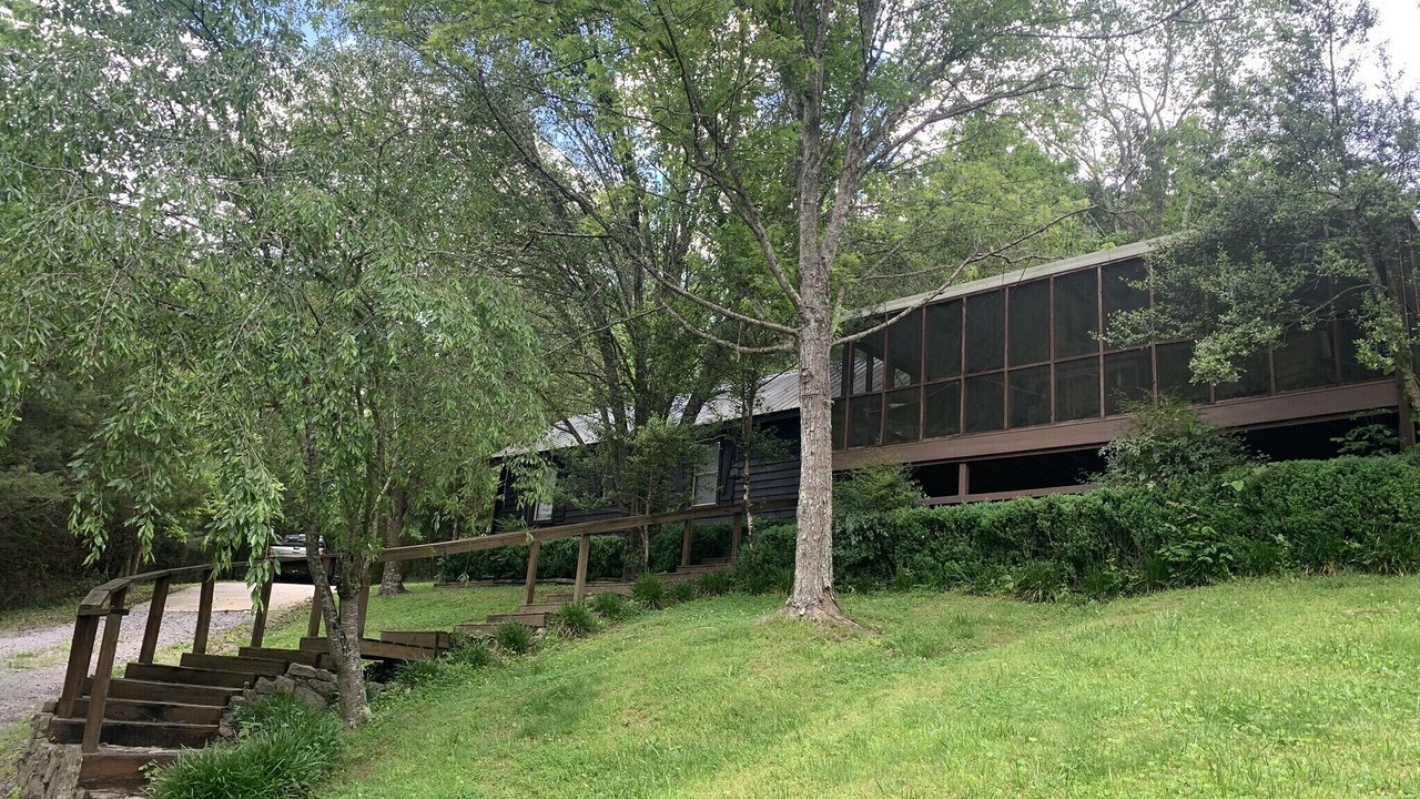 Photo of Outdoor in Dowelltown