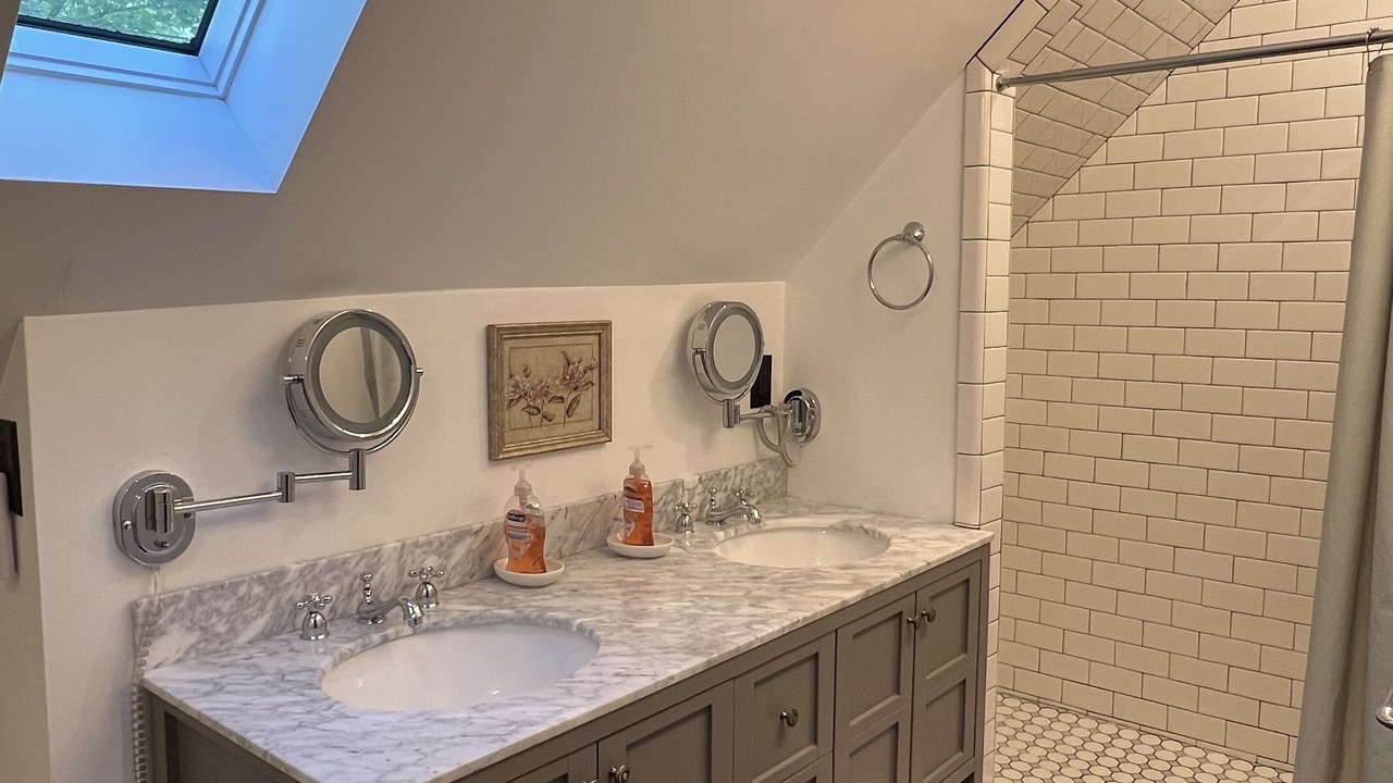 Photo of Bathroom in Lynn