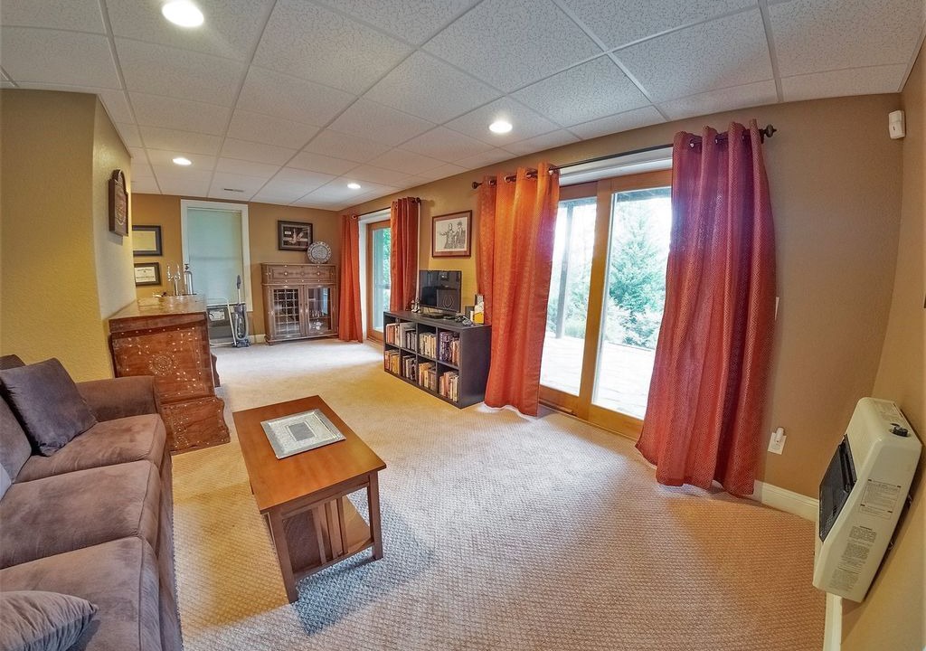 Photo of Bedroom in Laurel Lakes