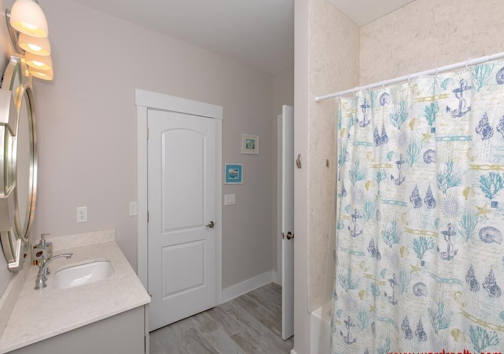 Photo of Bathroom in Topsail Beach