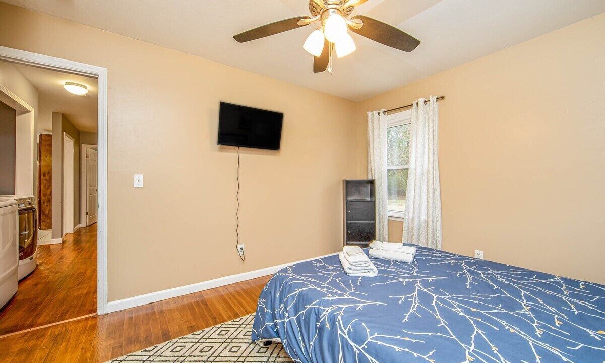 Photo of Bedroom in Pine Forest