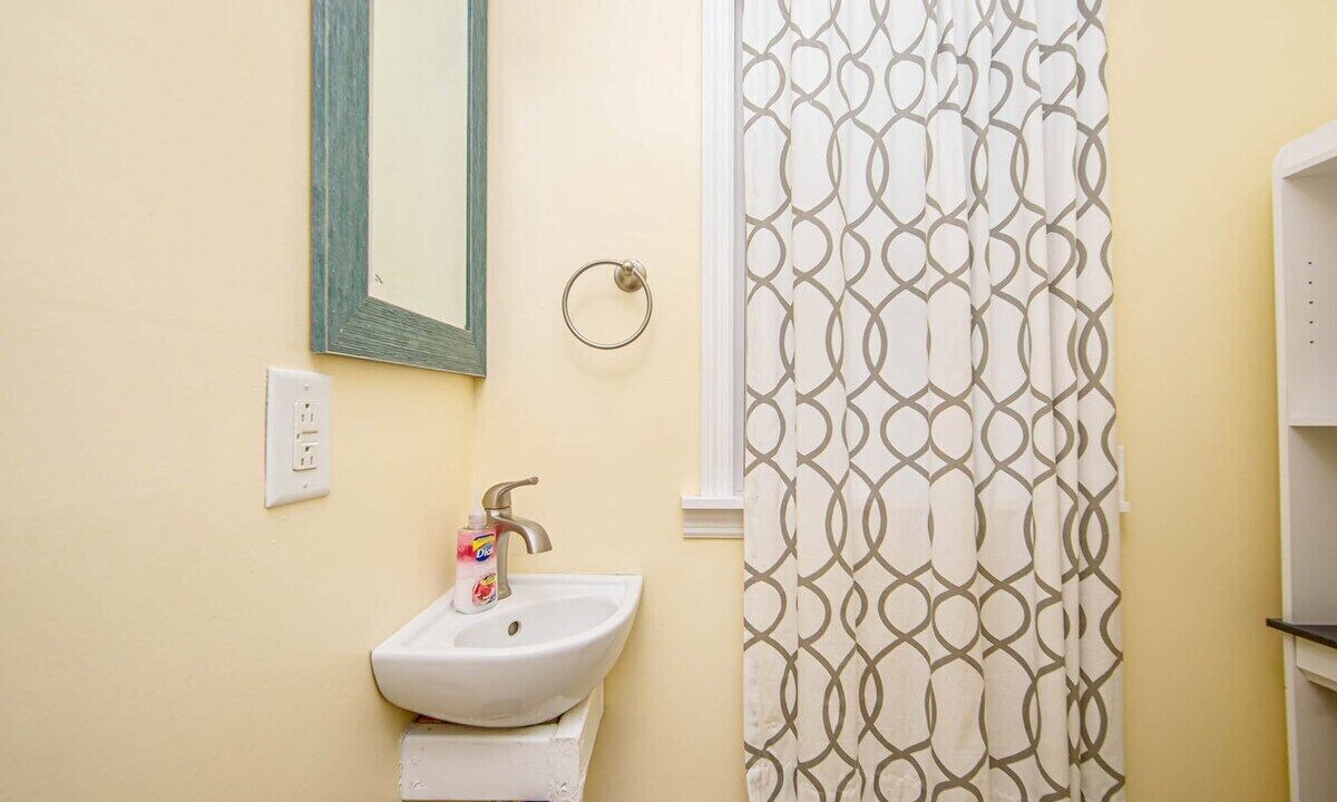 Photo of Bathroom in Pine Forest