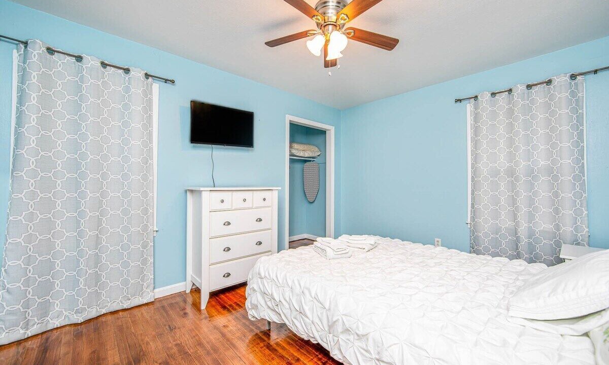 Photo of Bedroom in Pine Forest