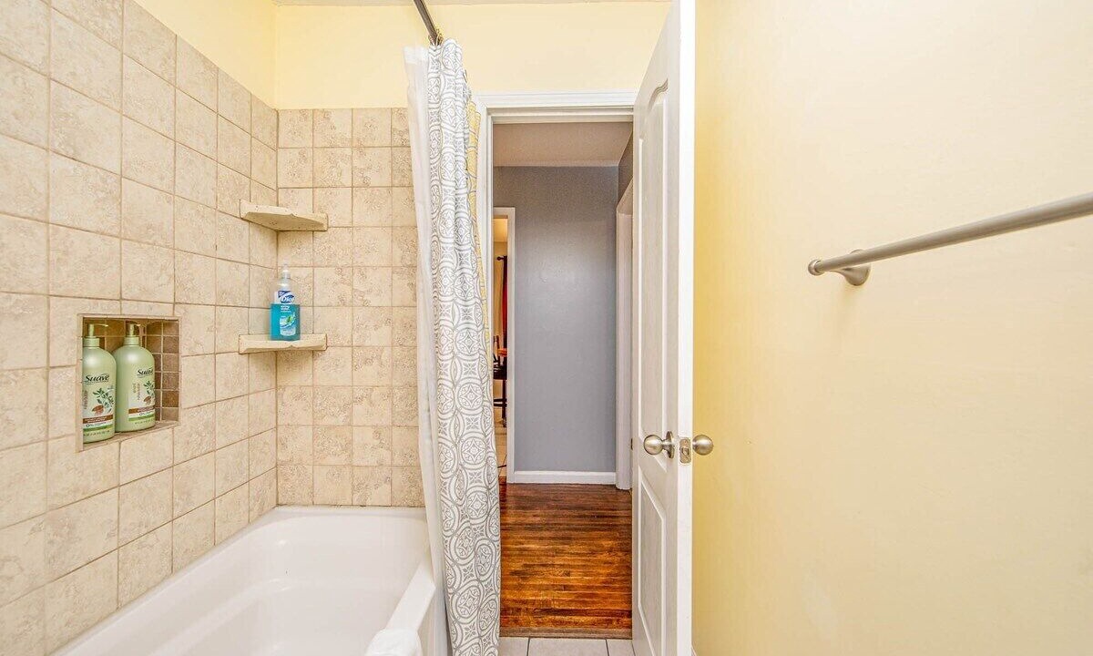 Photo of Bathroom in Pine Forest