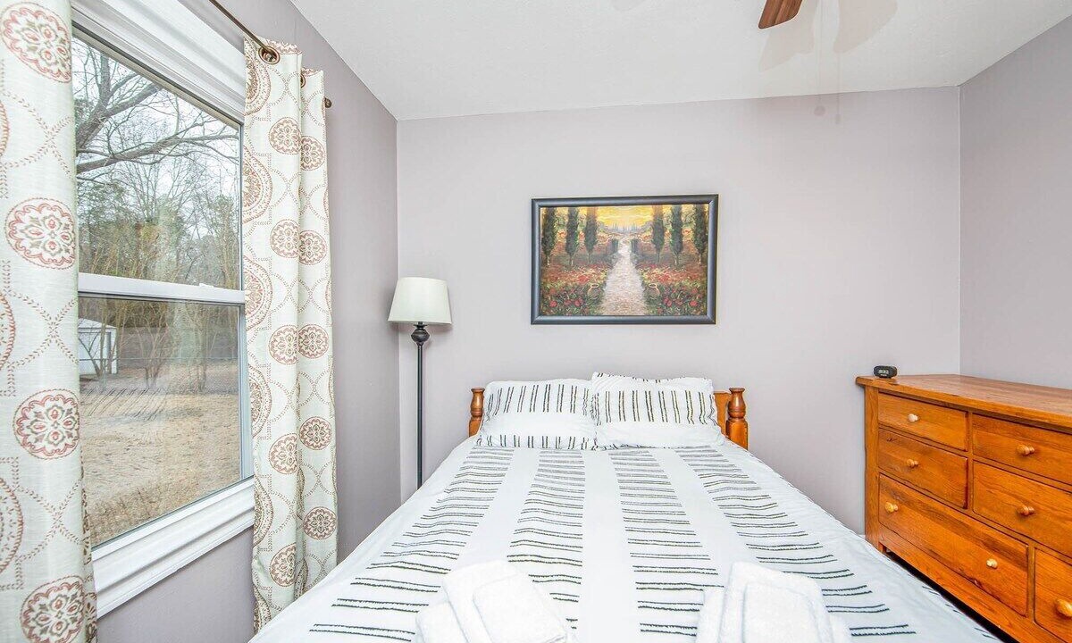 Photo of Bedroom in Pine Forest