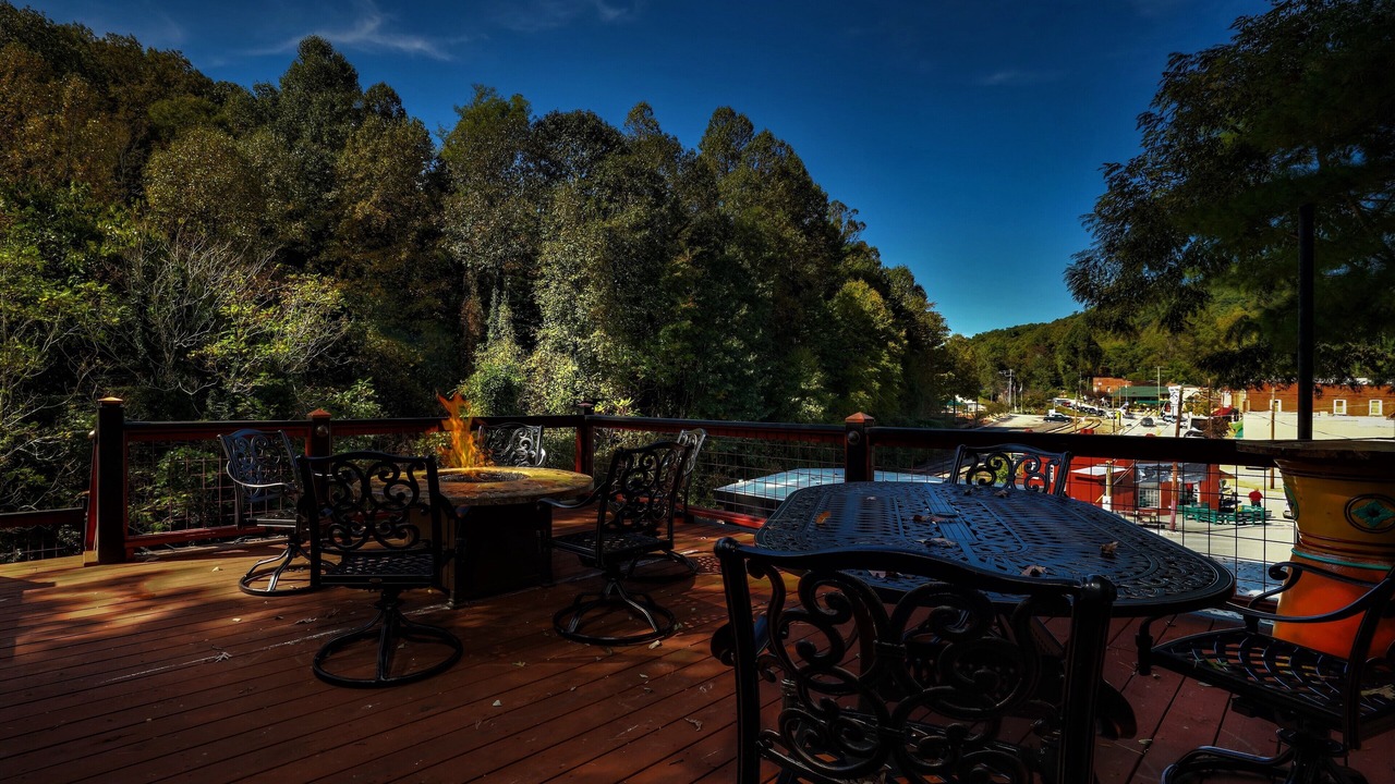 Photo of Outdoor in Saluda