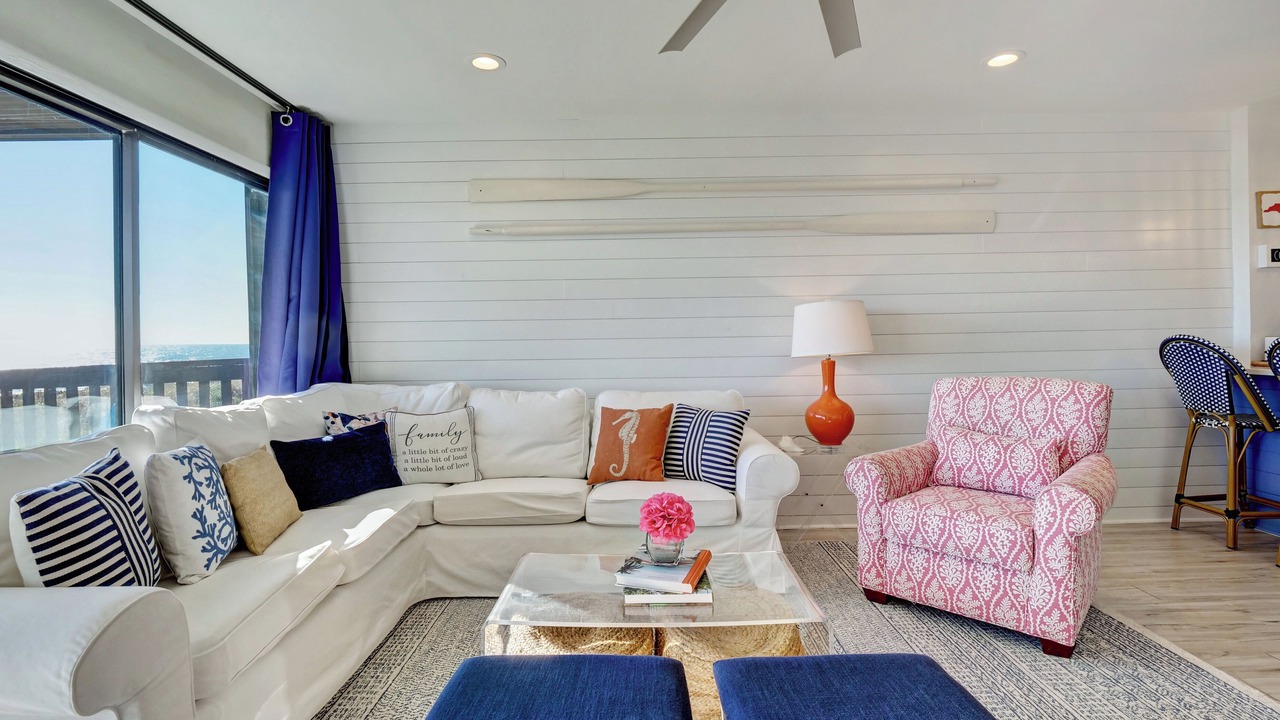Photo of Livingroom in Wilmington Beach