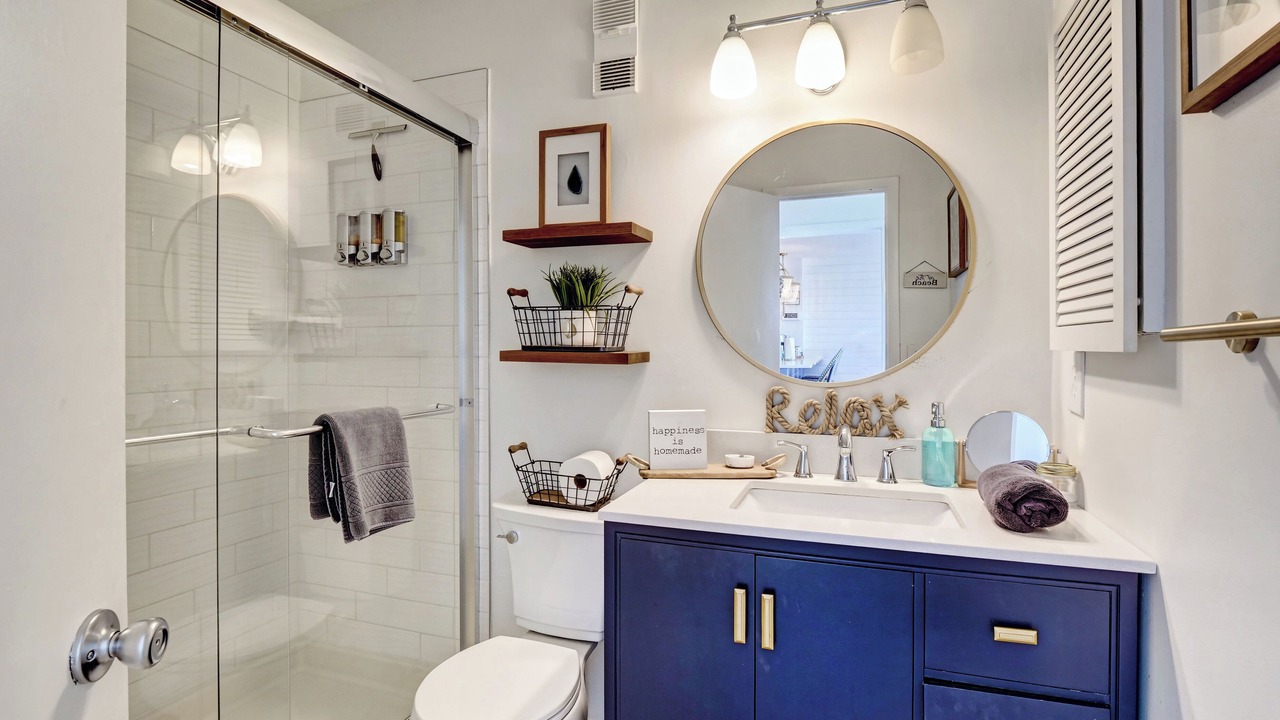 Photo of Bathroom in Wilmington Beach